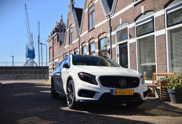 Mercedes-Benz GLA 45 AMG X156