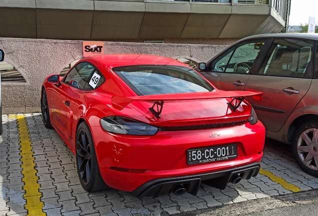 Porsche 718 Cayman GT4