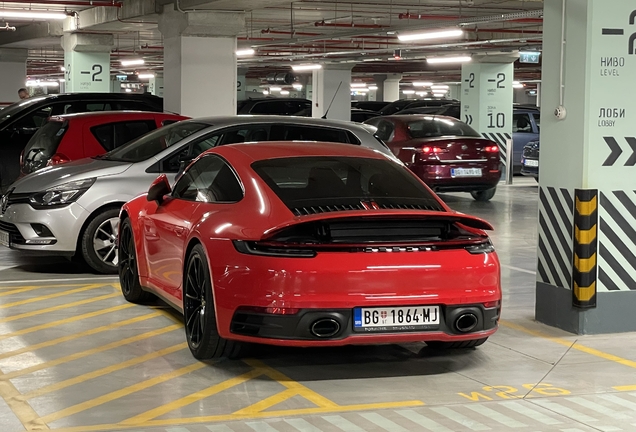 Porsche 992 Carrera 4S