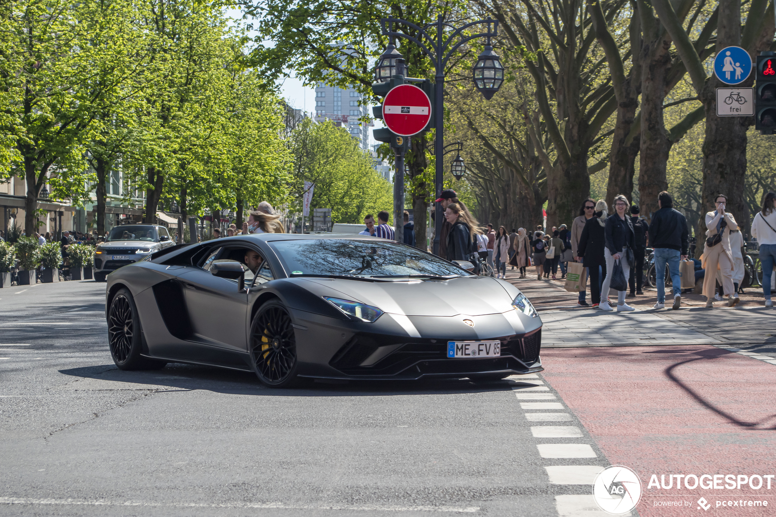 Lamborghini Aventador S LP740-4