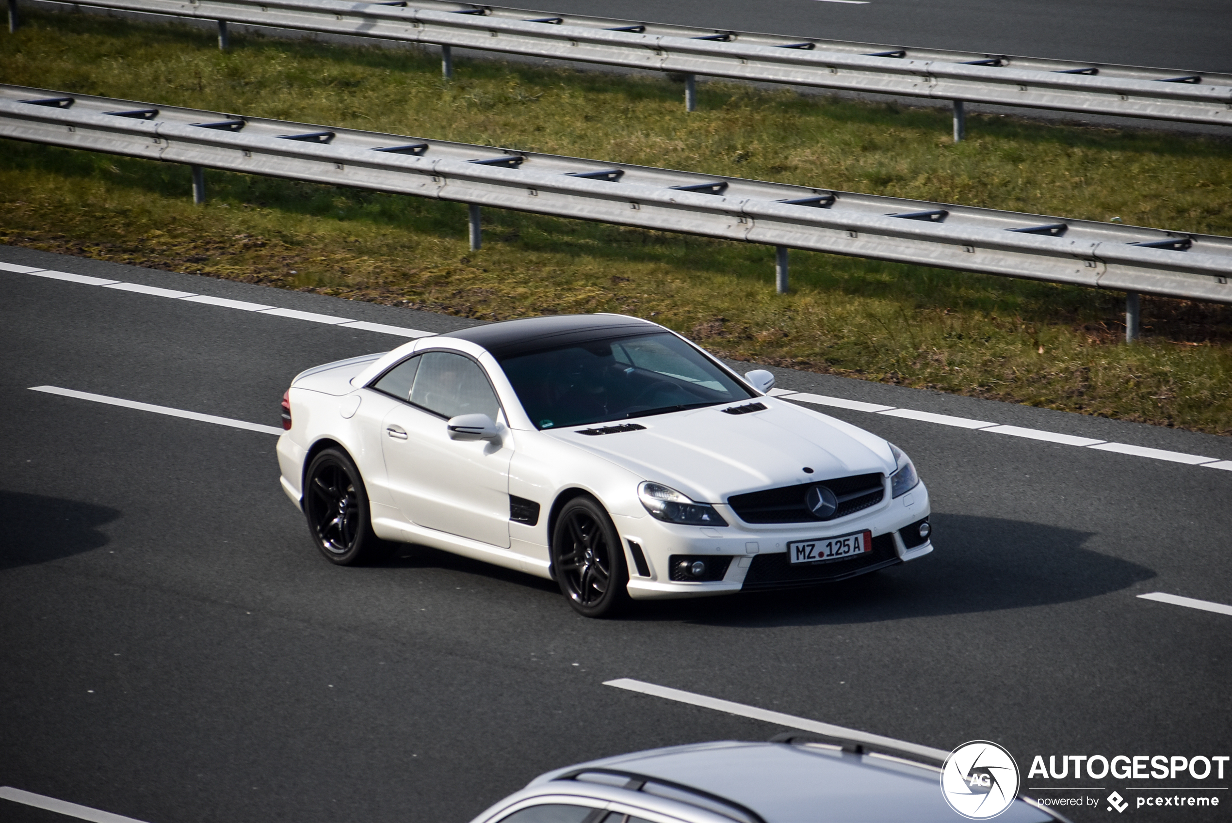 Mercedes-Benz SL 63 AMG