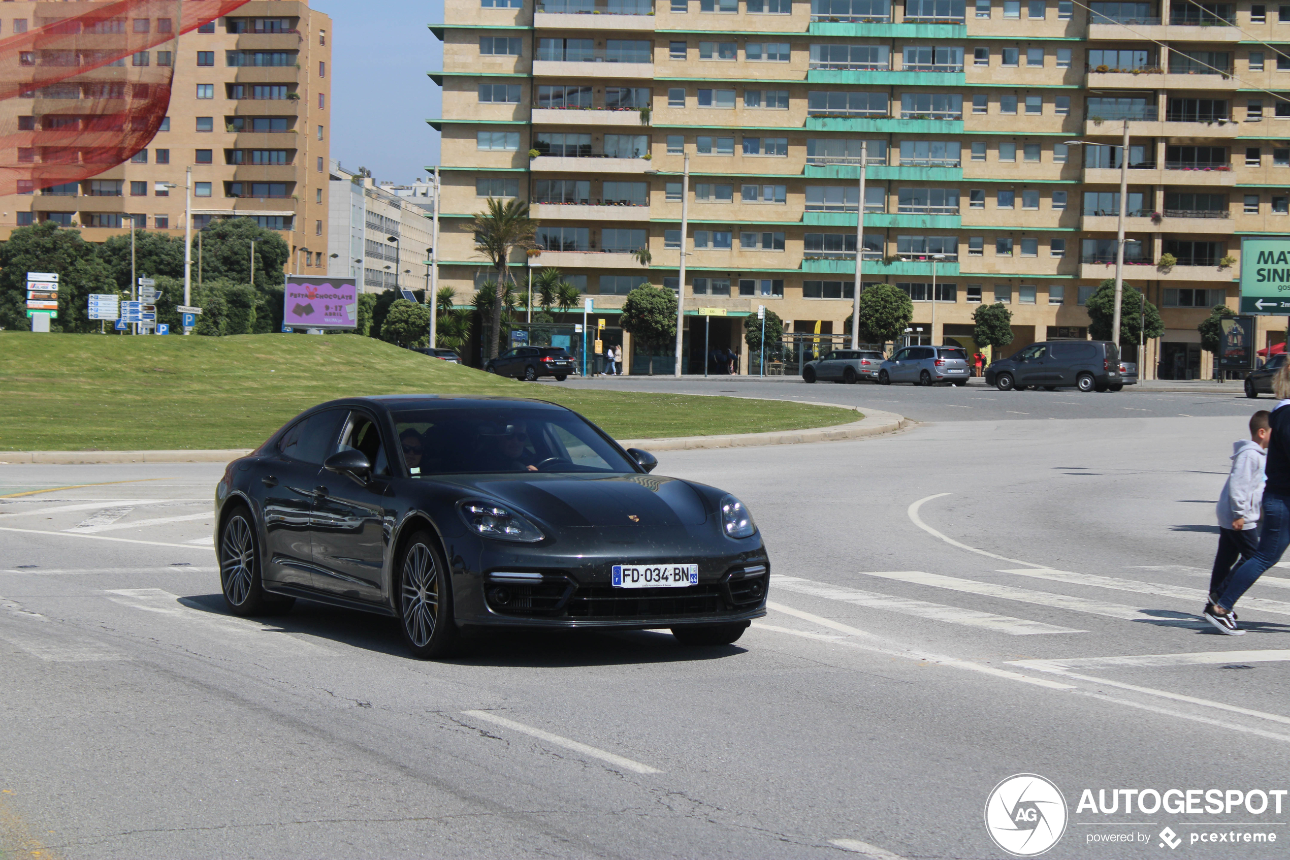 Porsche 971 Panamera Turbo S E-Hybrid