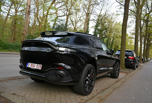 Aston Martin DBX