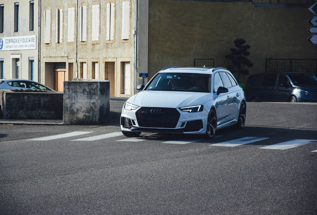 Audi RS4 Avant B9