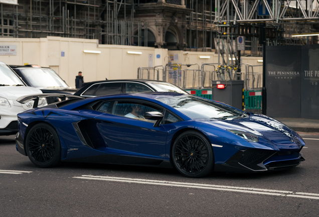 Lamborghini Aventador LP750-4 SuperVeloce