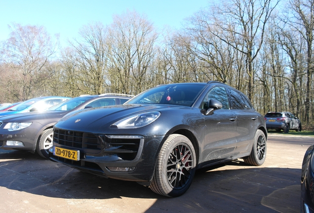 Porsche 95B Macan GTS