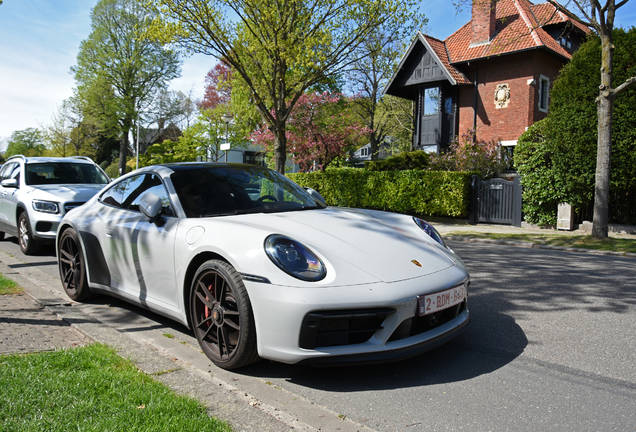 Porsche 992 Carrera GTS