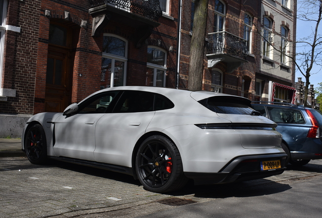 Porsche Taycan GTS Sport Turismo