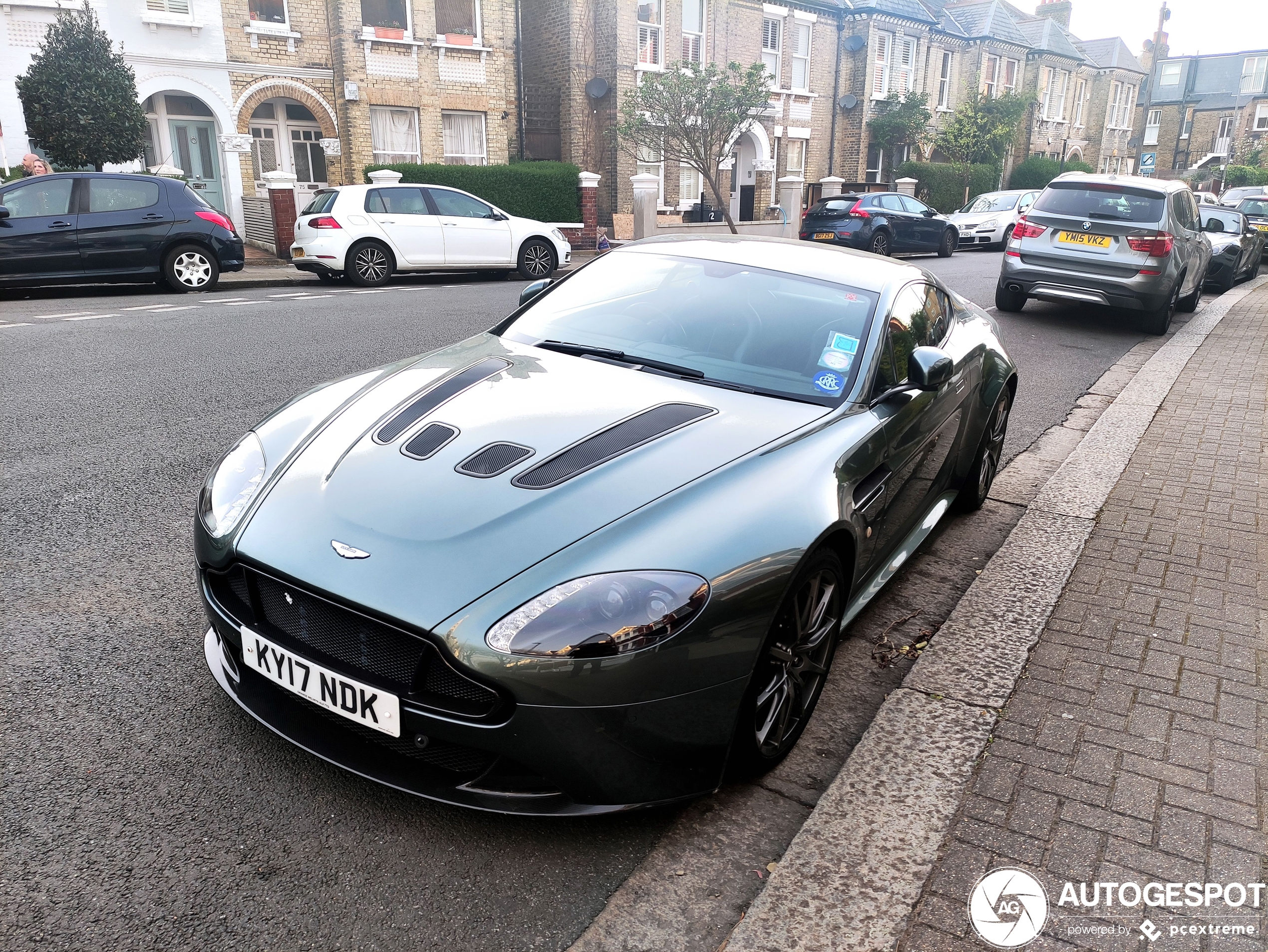 Aston Martin V12 Vantage S