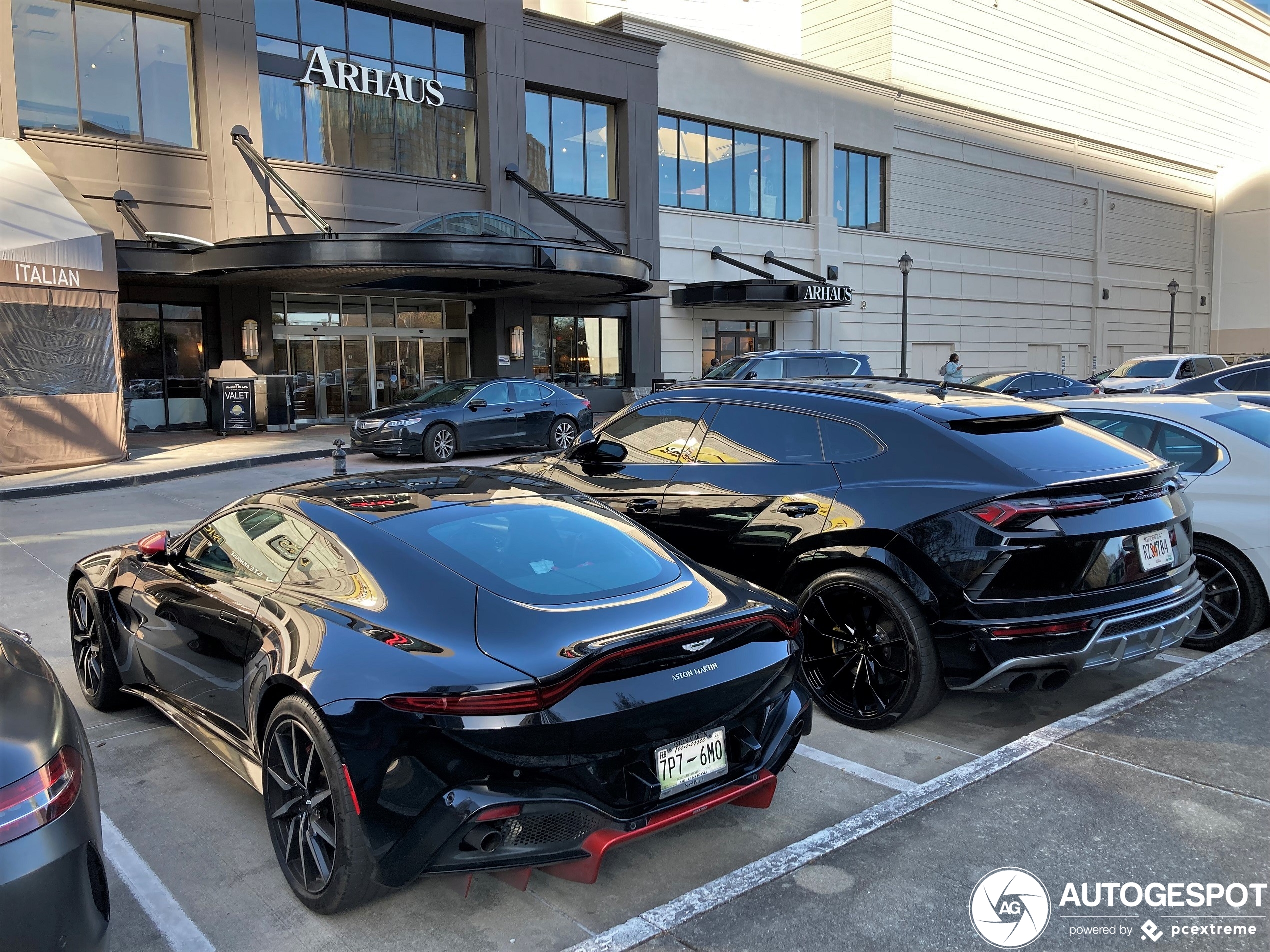 Aston Martin V8 Vantage 2018