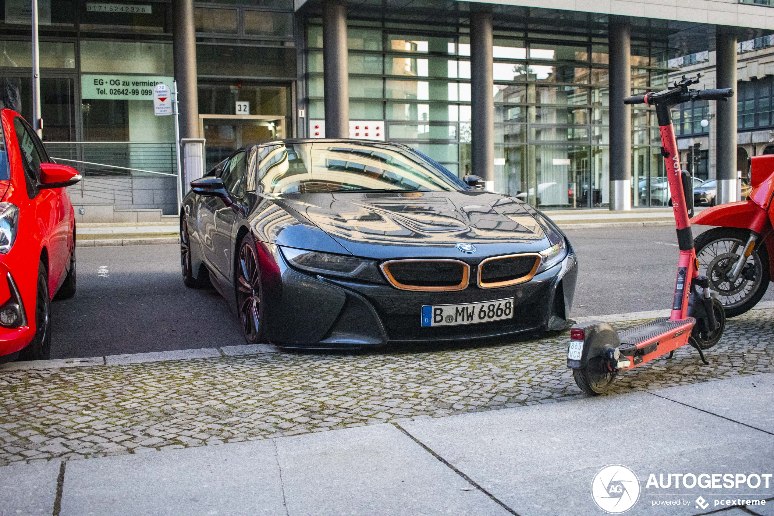 BMW i8 Roadster Ultimate Sophisto Edition