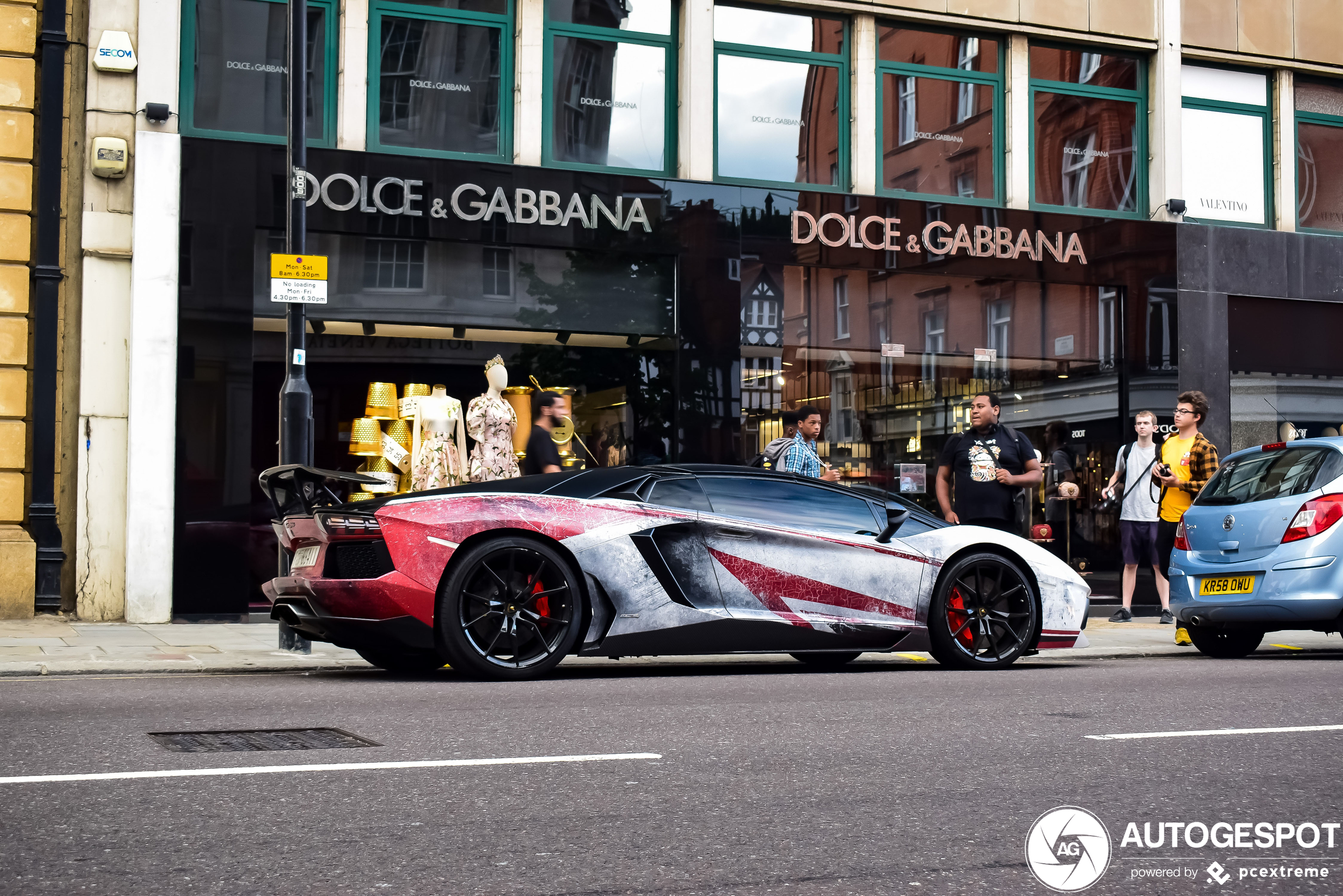 Lamborghini Aventador LP700-4 Roadster