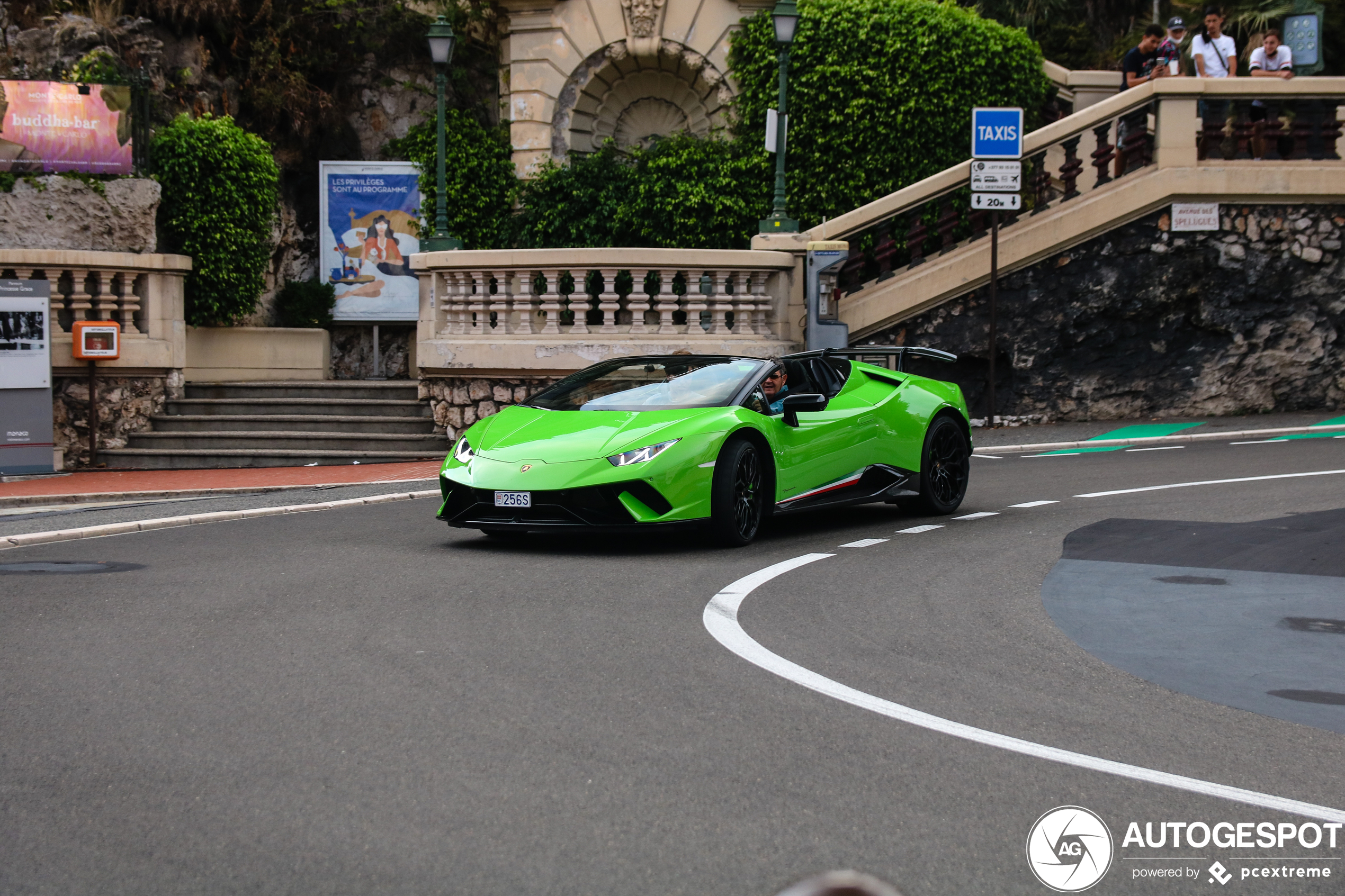 Lamborghini Huracán LP640-4 Performante Spyder