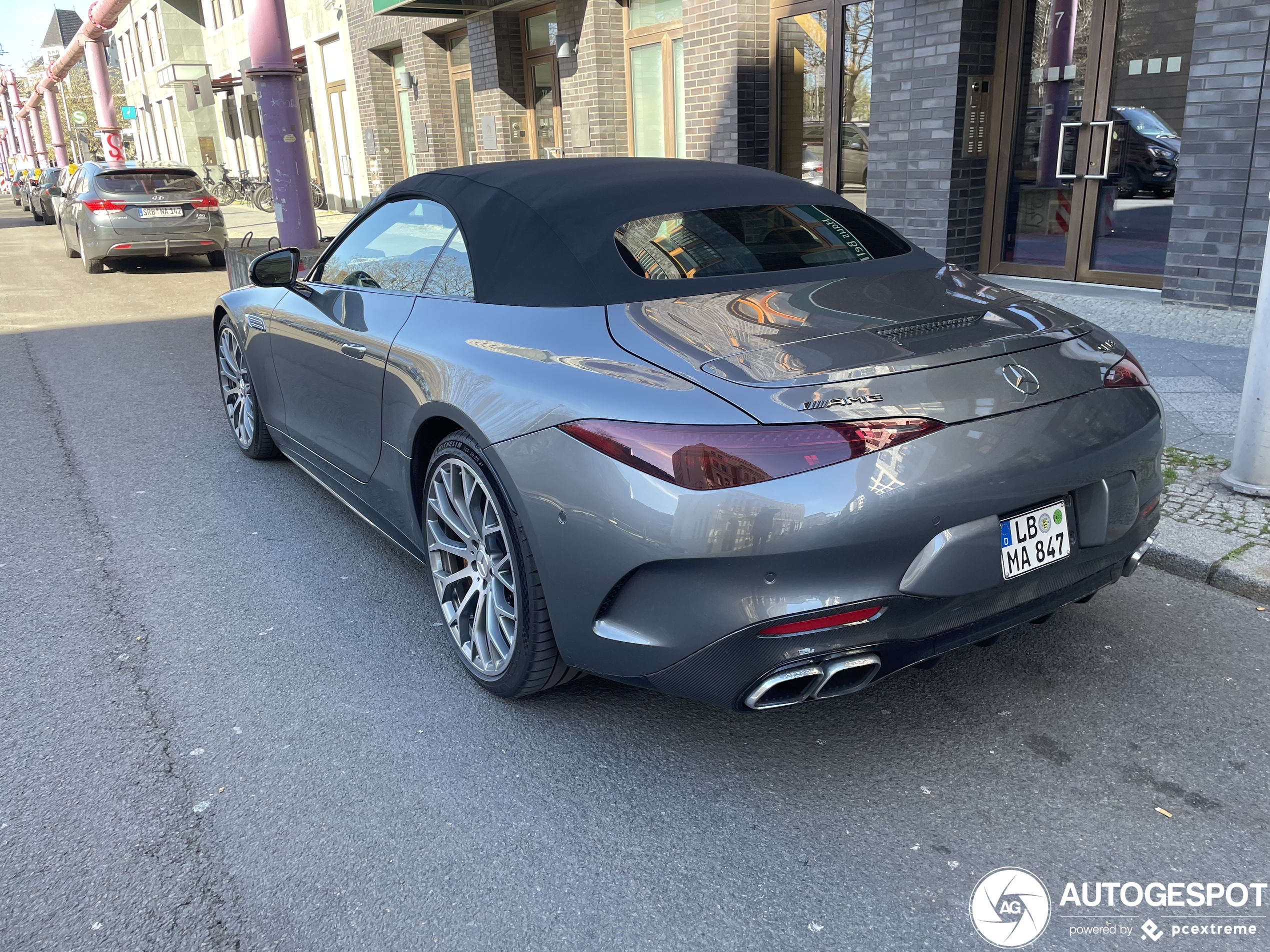 Mercedes-AMG SL 63 laat ons een beetje schrikken