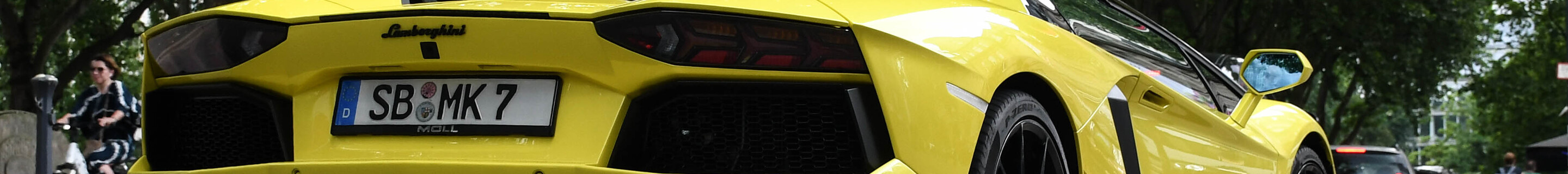 Lamborghini Aventador LP700-4 Roadster