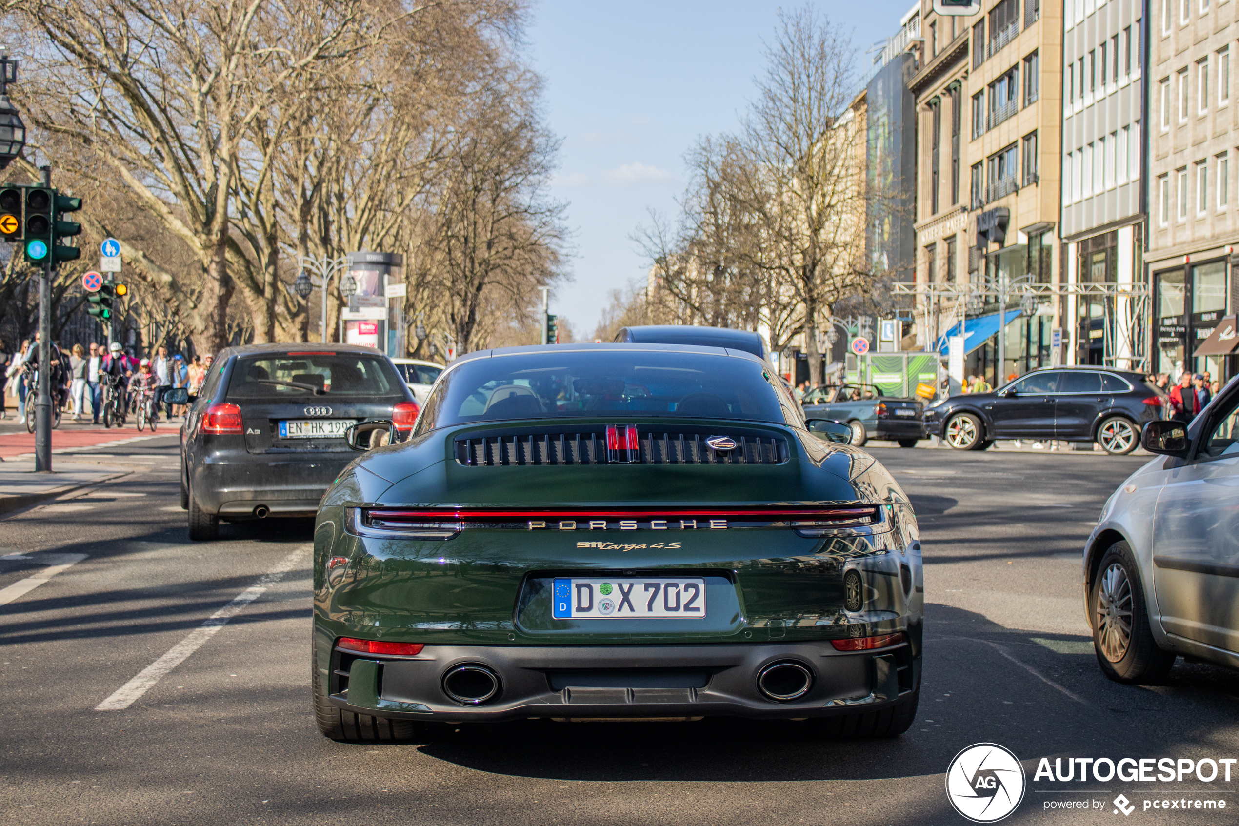 Porsche 992 Targa 4S Heritage Design Edition