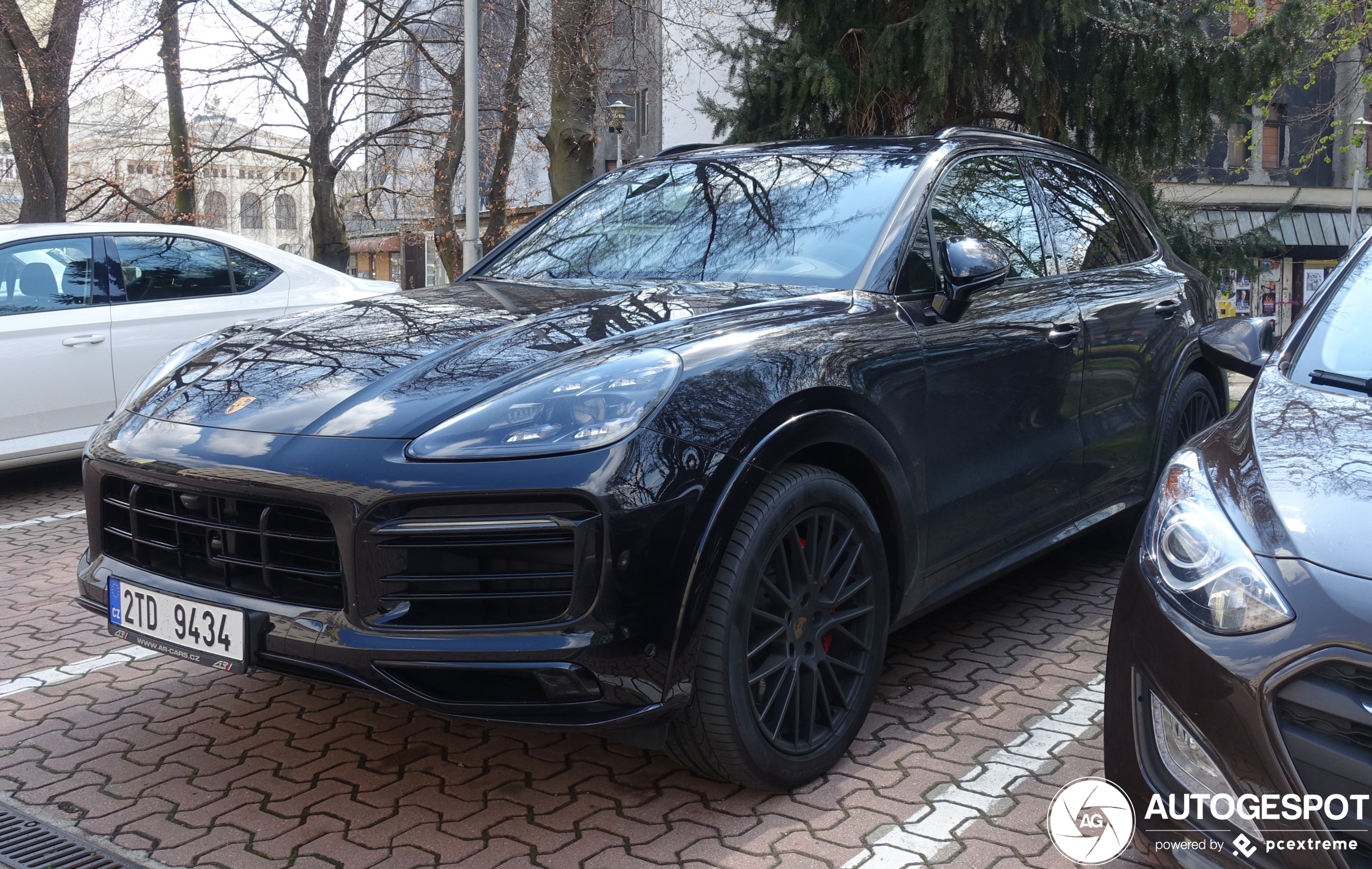 Porsche 9YA Cayenne GTS