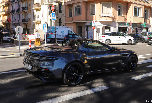 Aston Martin DBS Superleggera Volante