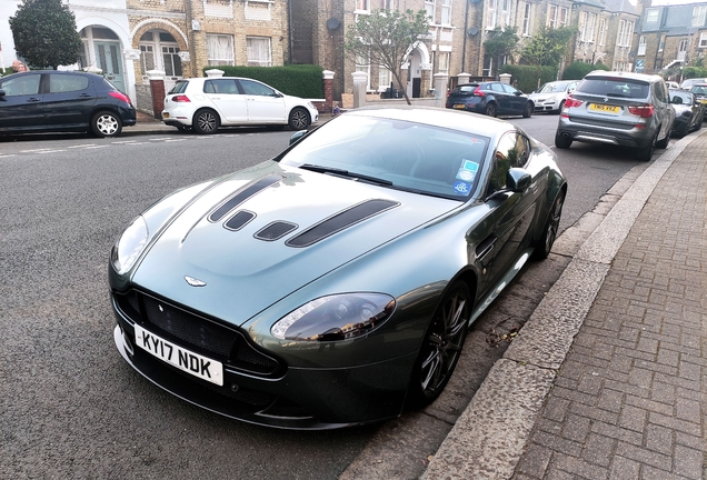 Aston Martin V12 Vantage S