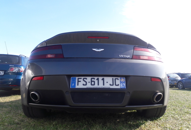 Aston Martin V8 Vantage 2012