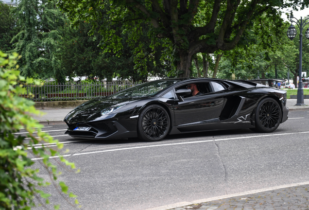 Lamborghini Aventador LP750-4 SuperVeloce