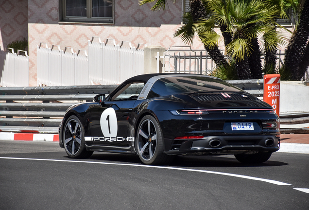 Porsche 992 Targa 4S Heritage Design Edition