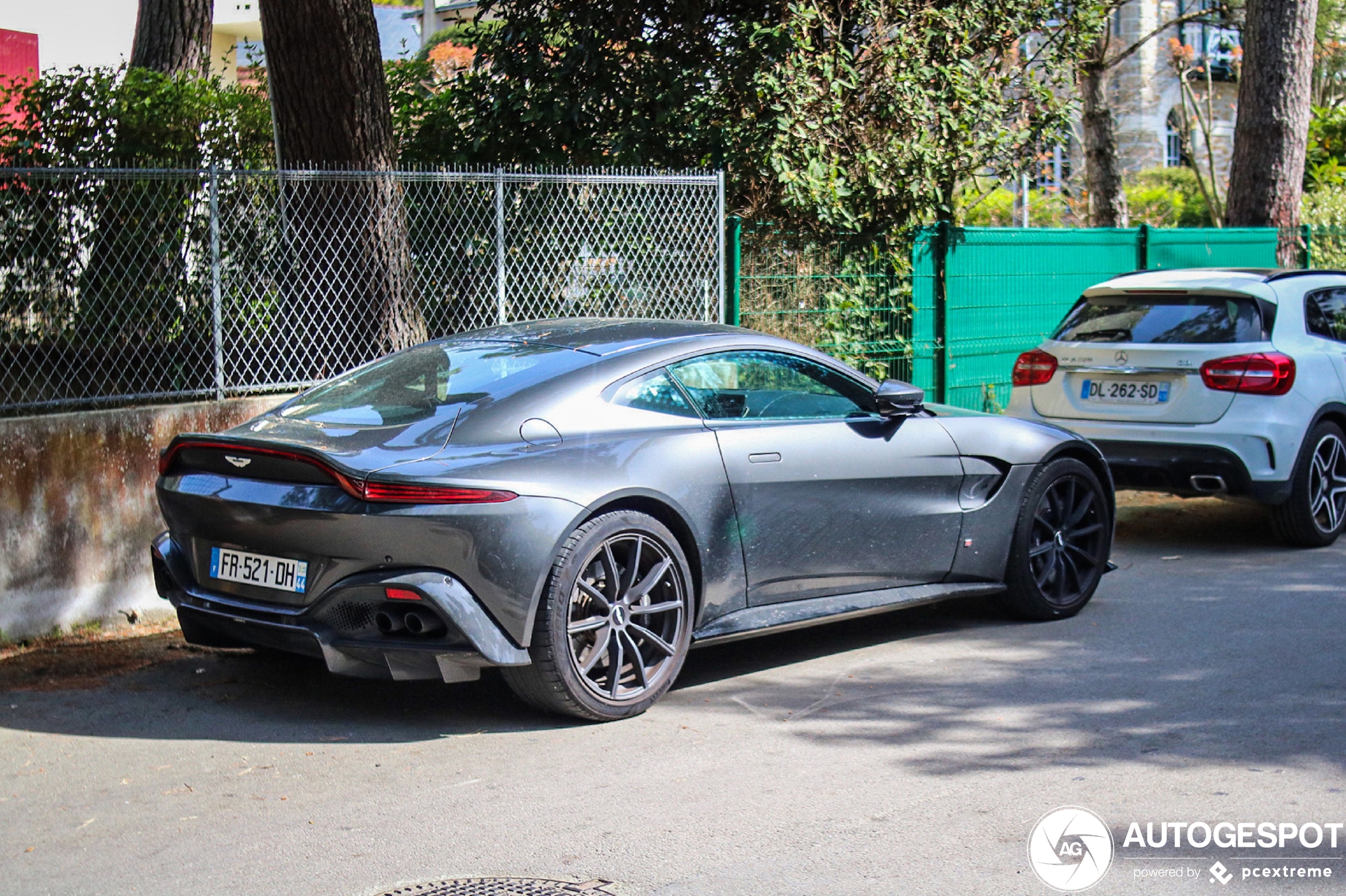 Aston Martin V8 Vantage 2018