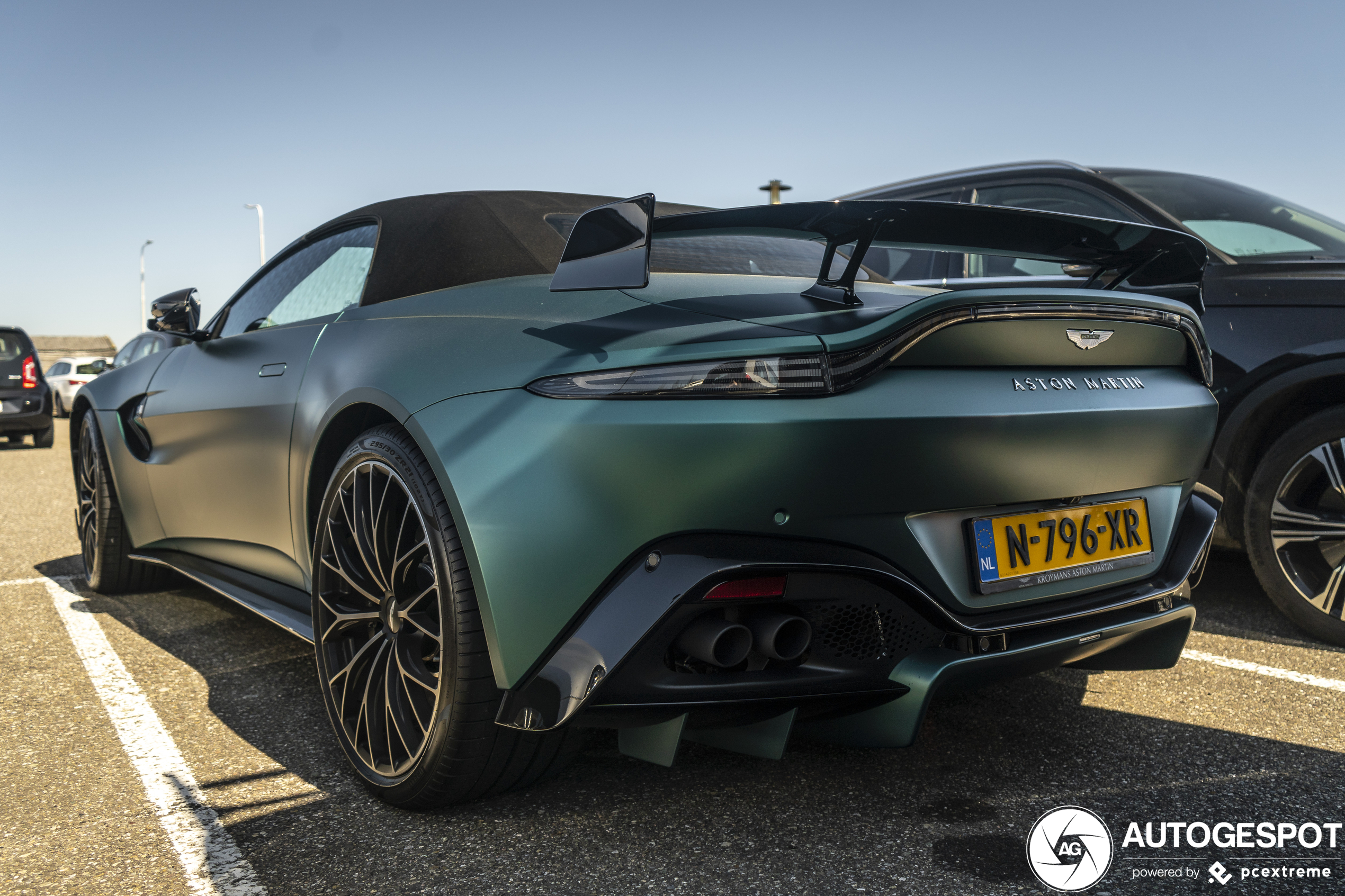 Aston Martin V8 Vantage Formula 1 Edition Roadster