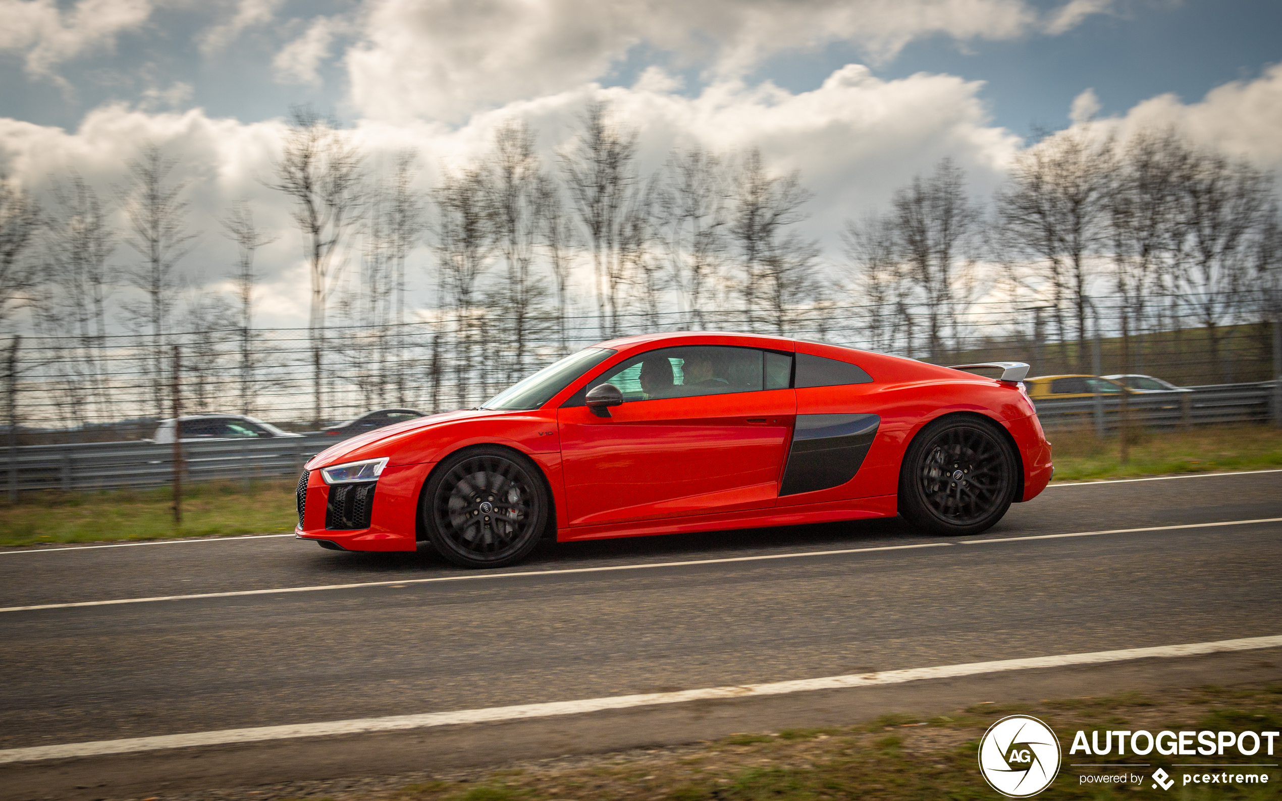 Audi R8 V10 Plus 2015