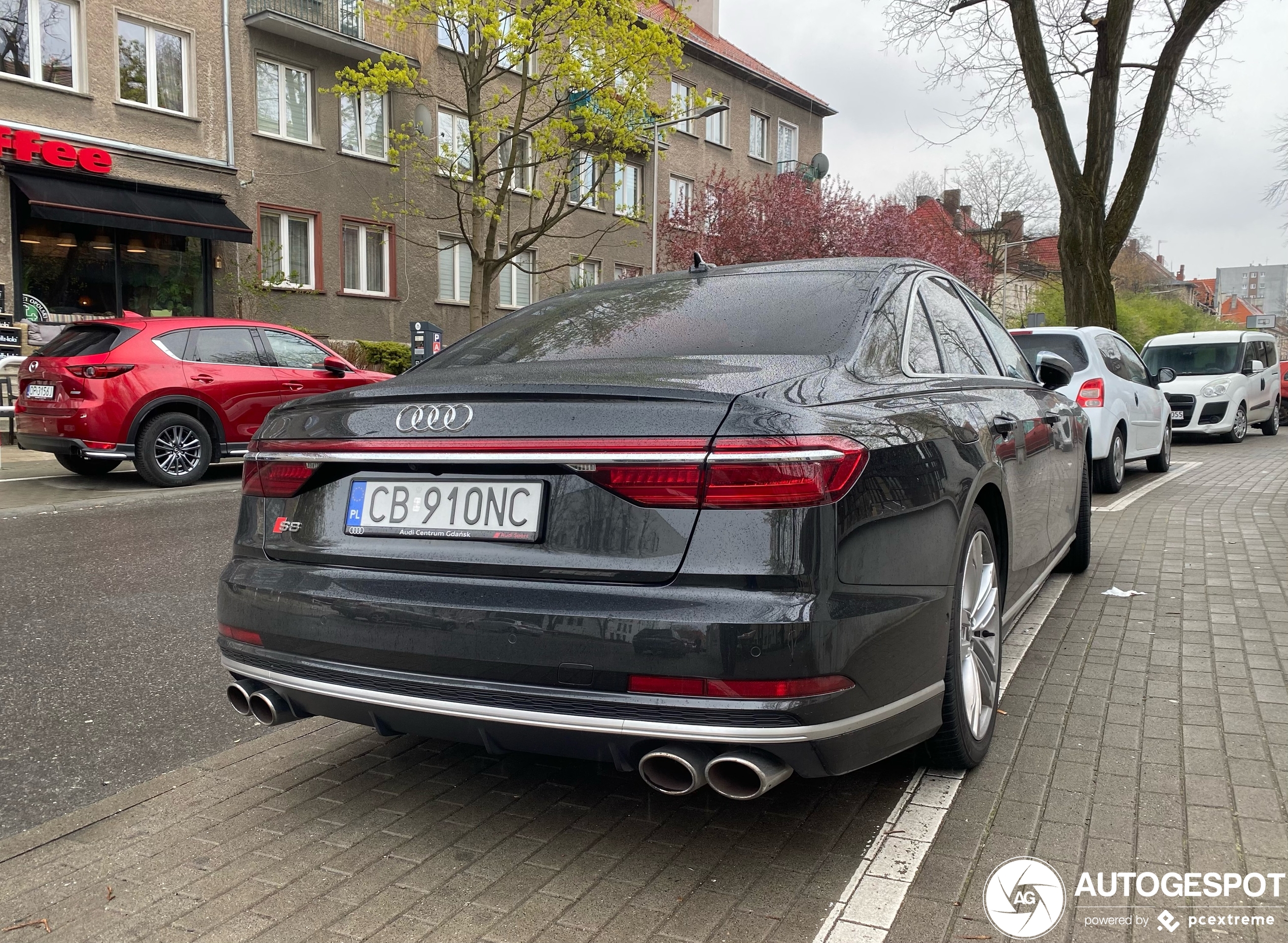 Audi S8 D5