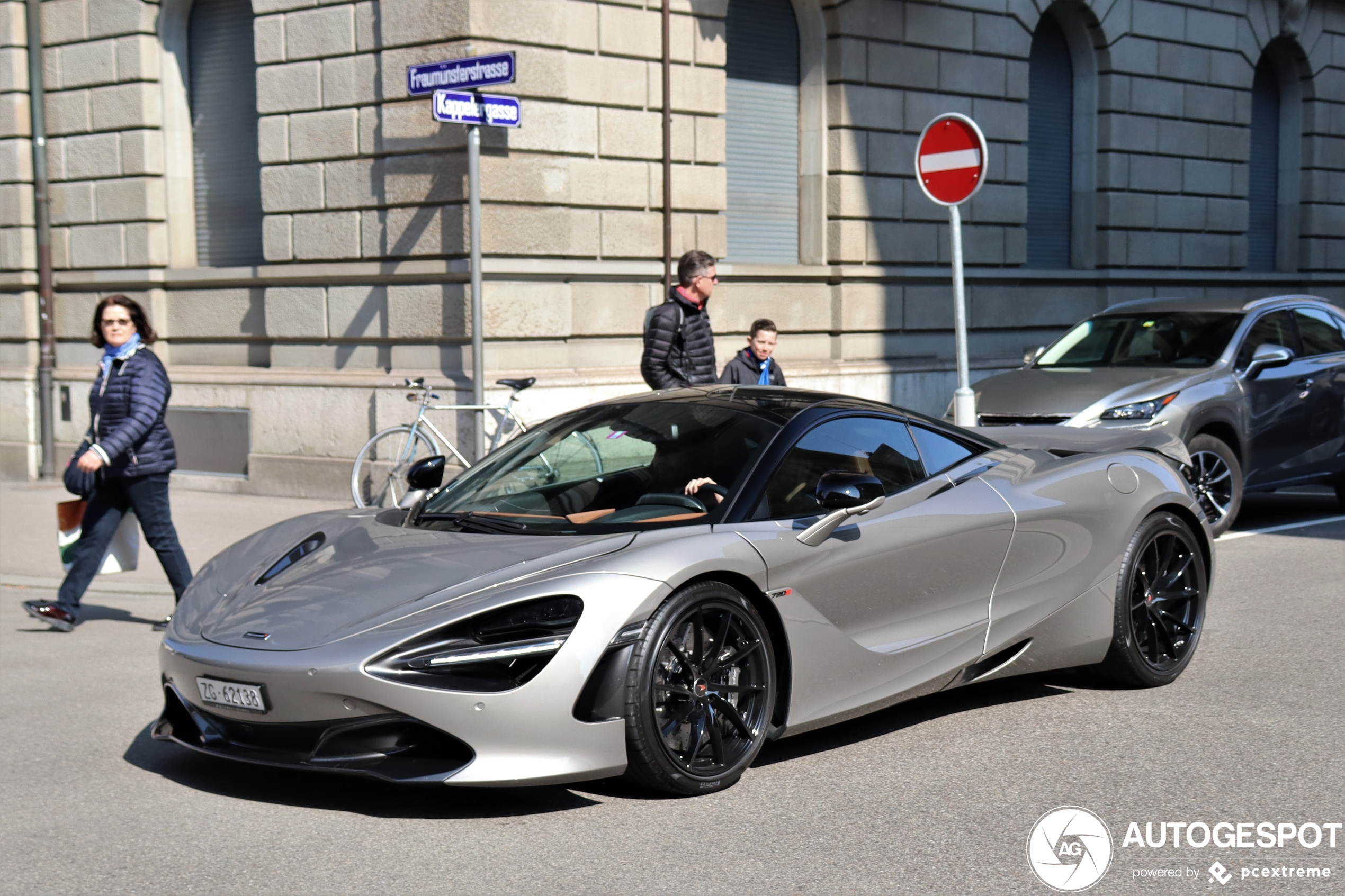 McLaren 720S