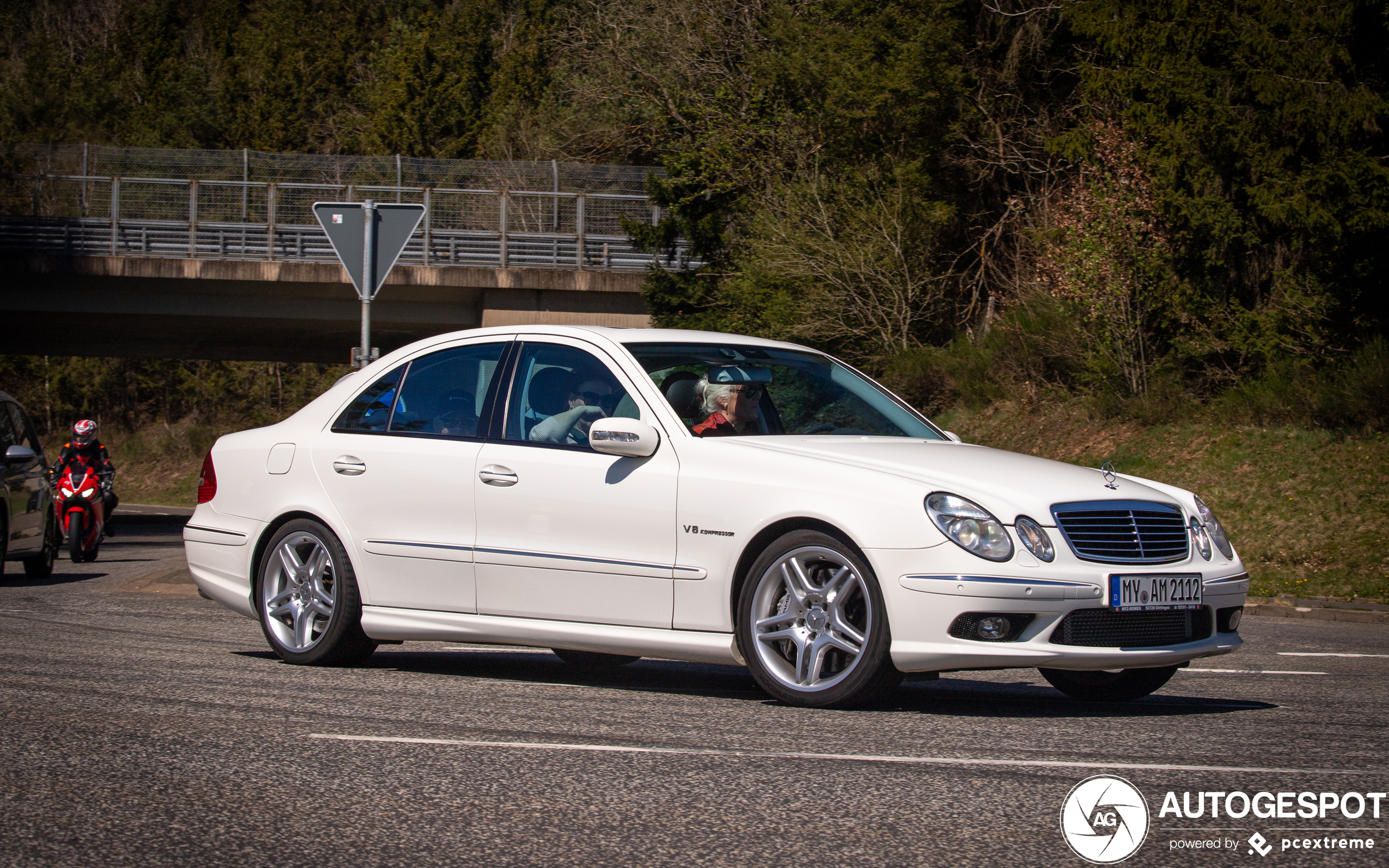 Mercedes-Benz E 55 AMG