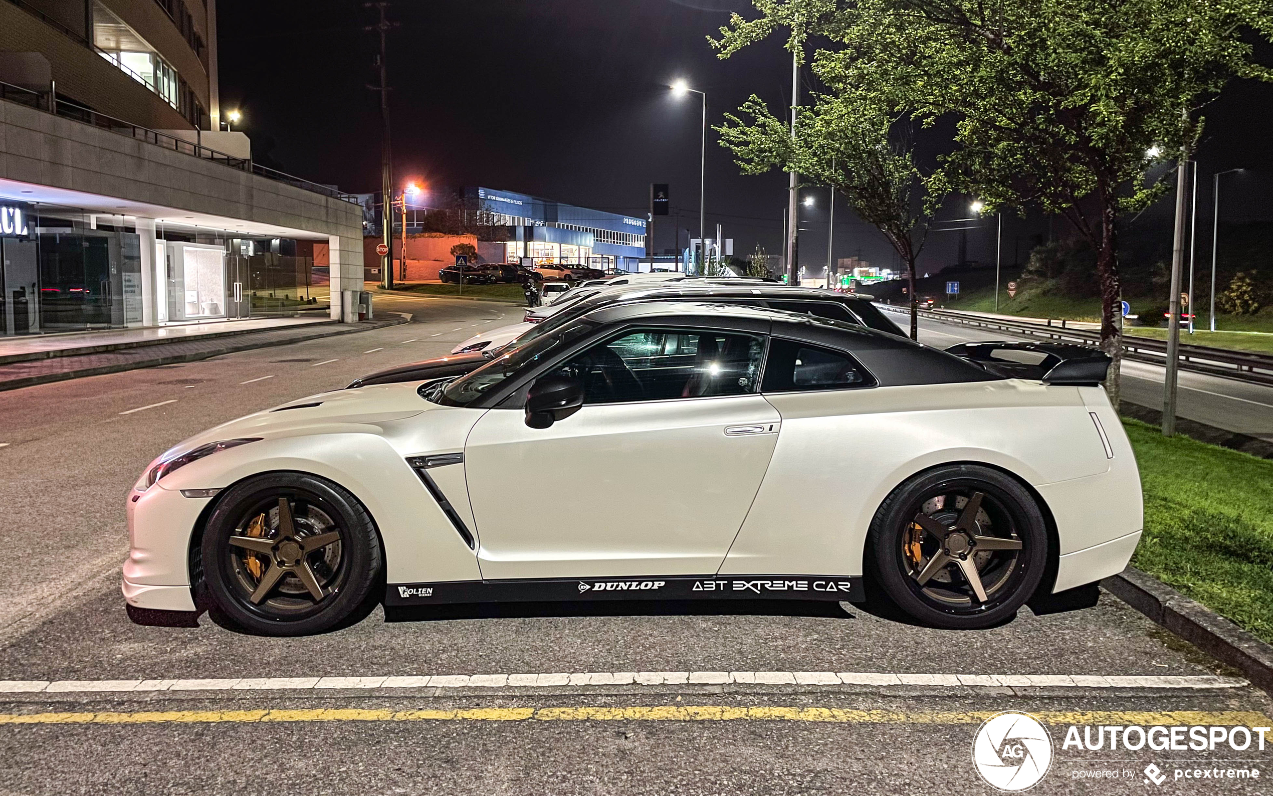 Nissan GT-R