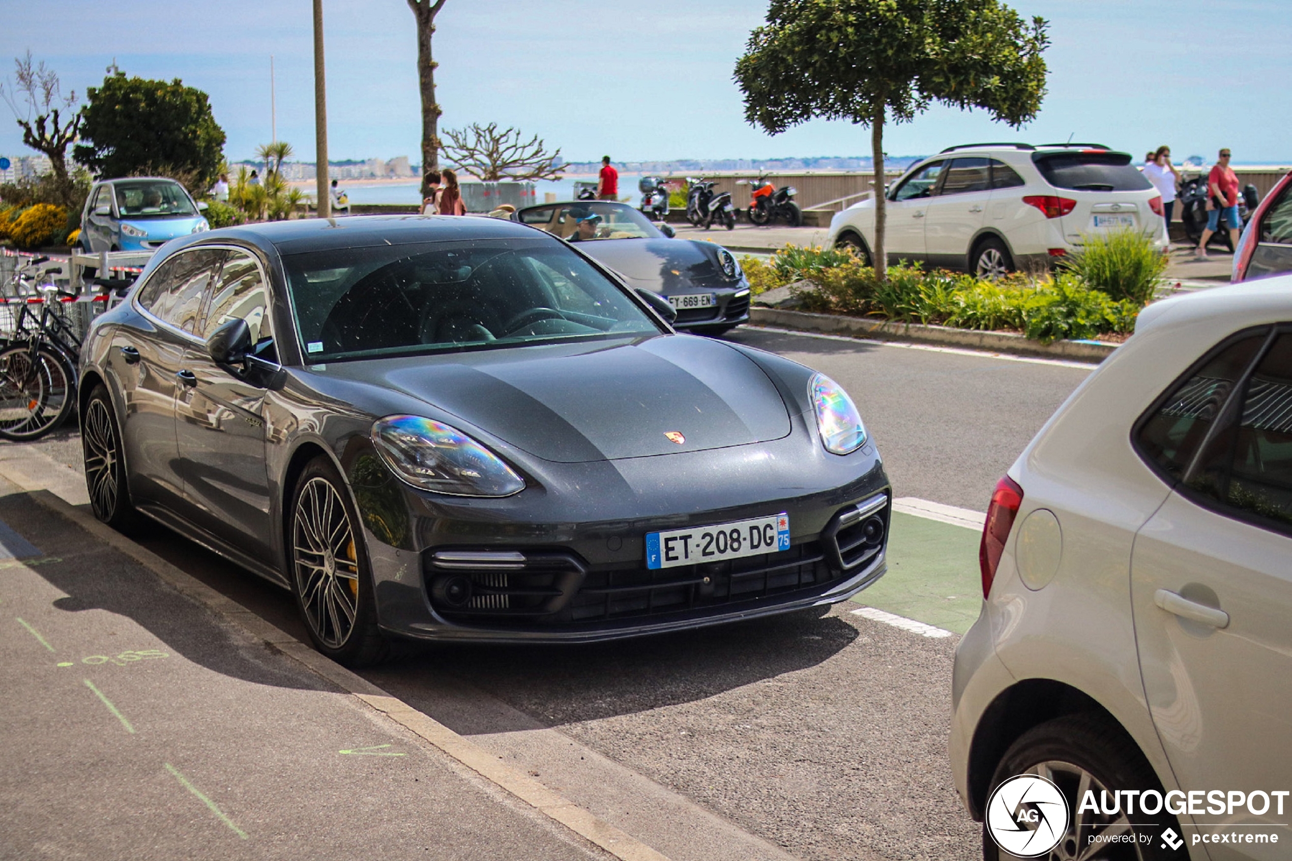 Porsche 971 Panamera Turbo S E-Hybrid Sport Turismo