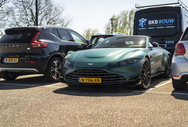 Aston Martin V8 Vantage Formula 1 Edition Roadster