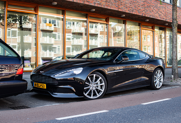 Aston Martin Vanquish 2013