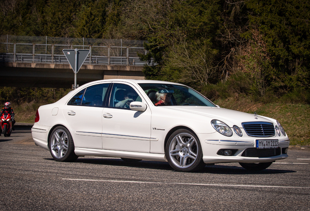 Mercedes-Benz E 55 AMG