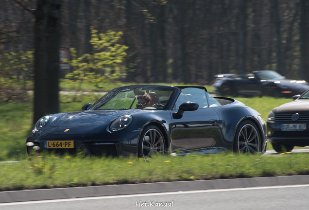 Porsche 992 Carrera 4S Cabriolet