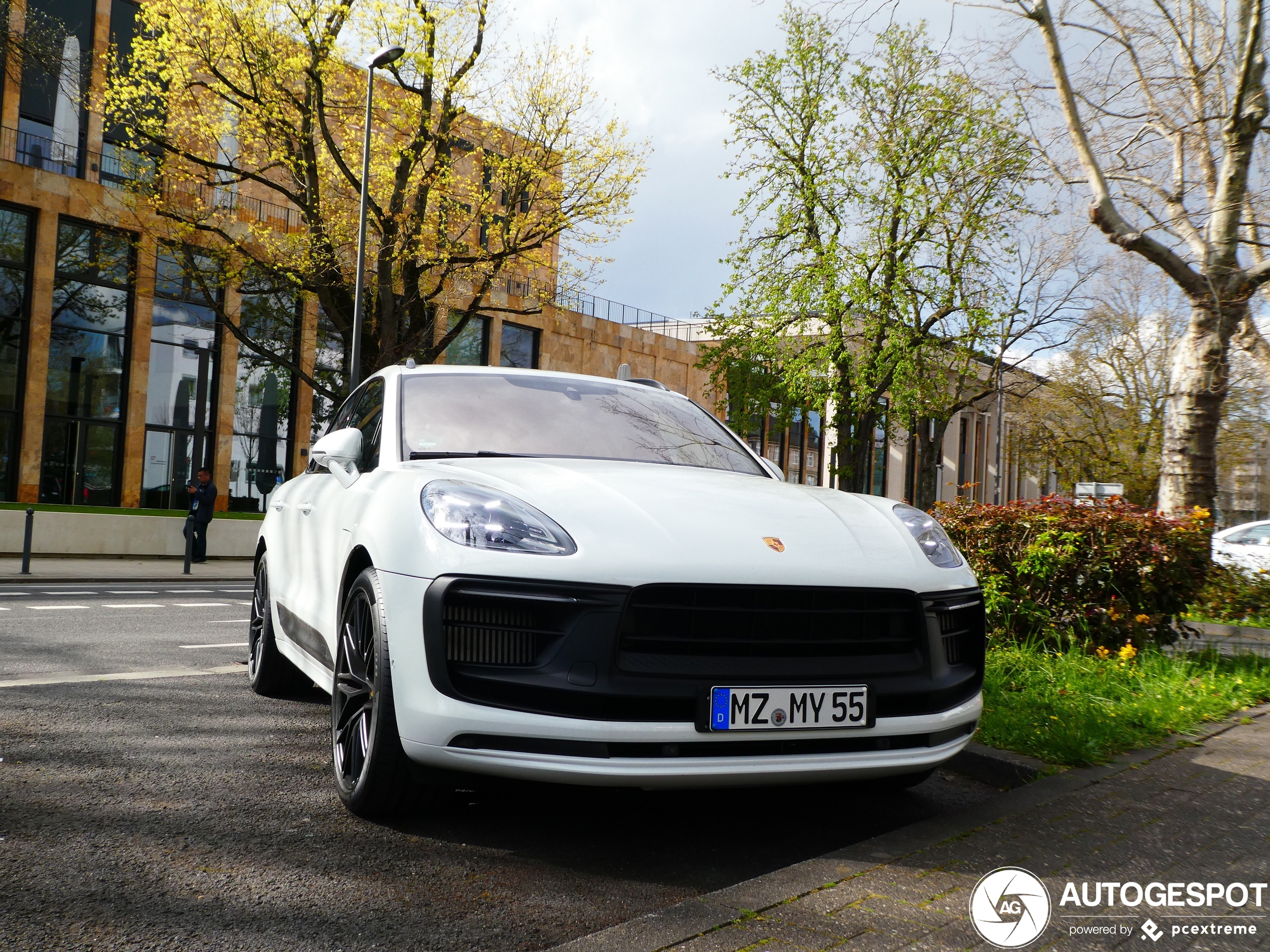 Porsche 95B Macan GTS MkIII