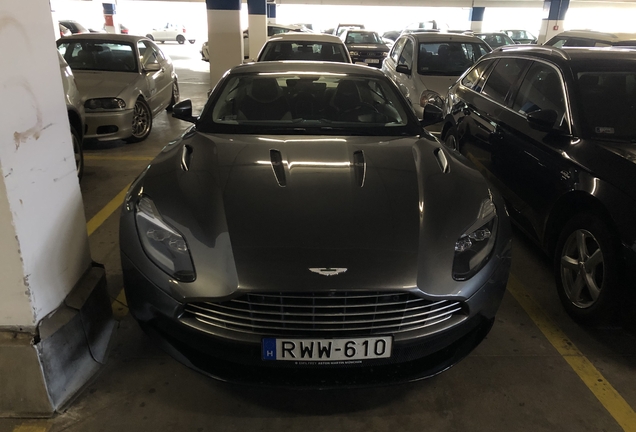 Aston Martin DB11