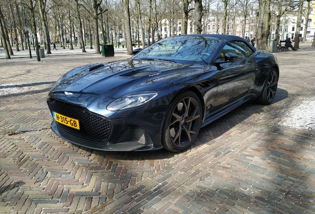 Aston Martin DBS Superleggera Volante