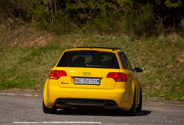 Audi RS4 Avant B7