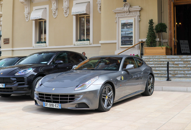 Ferrari FF