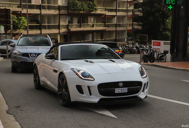 Jaguar F-TYPE R Convertible