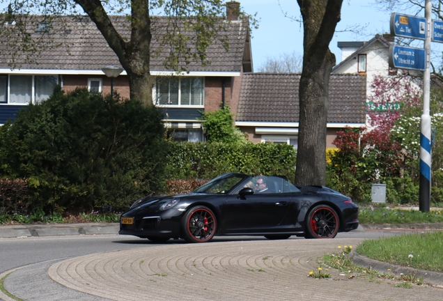 Porsche 991 Carrera 4 GTS Cabriolet MkII