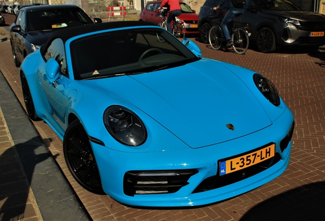 Porsche 992 Carrera 4S Cabriolet