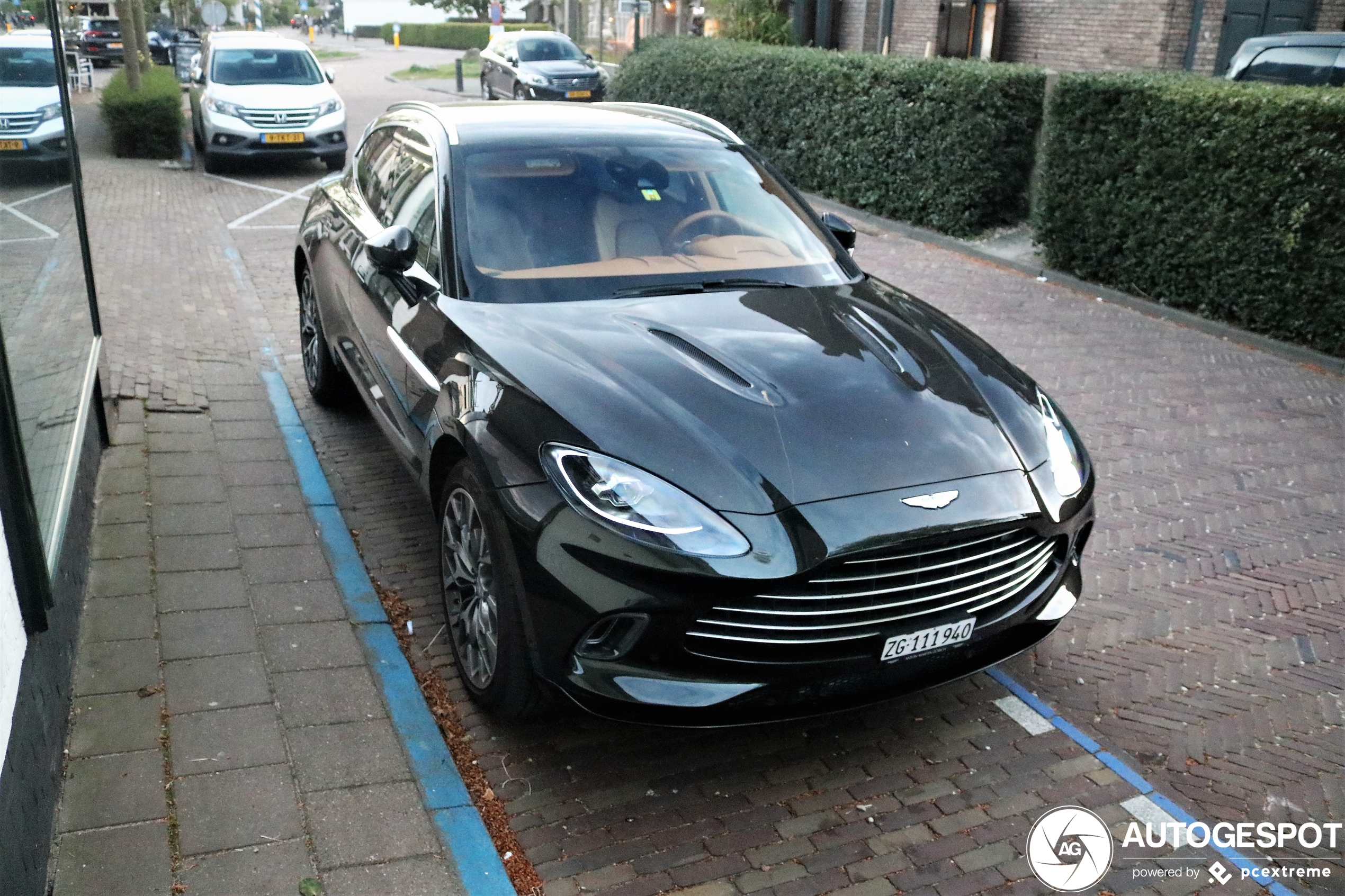 Aston Martin DBX