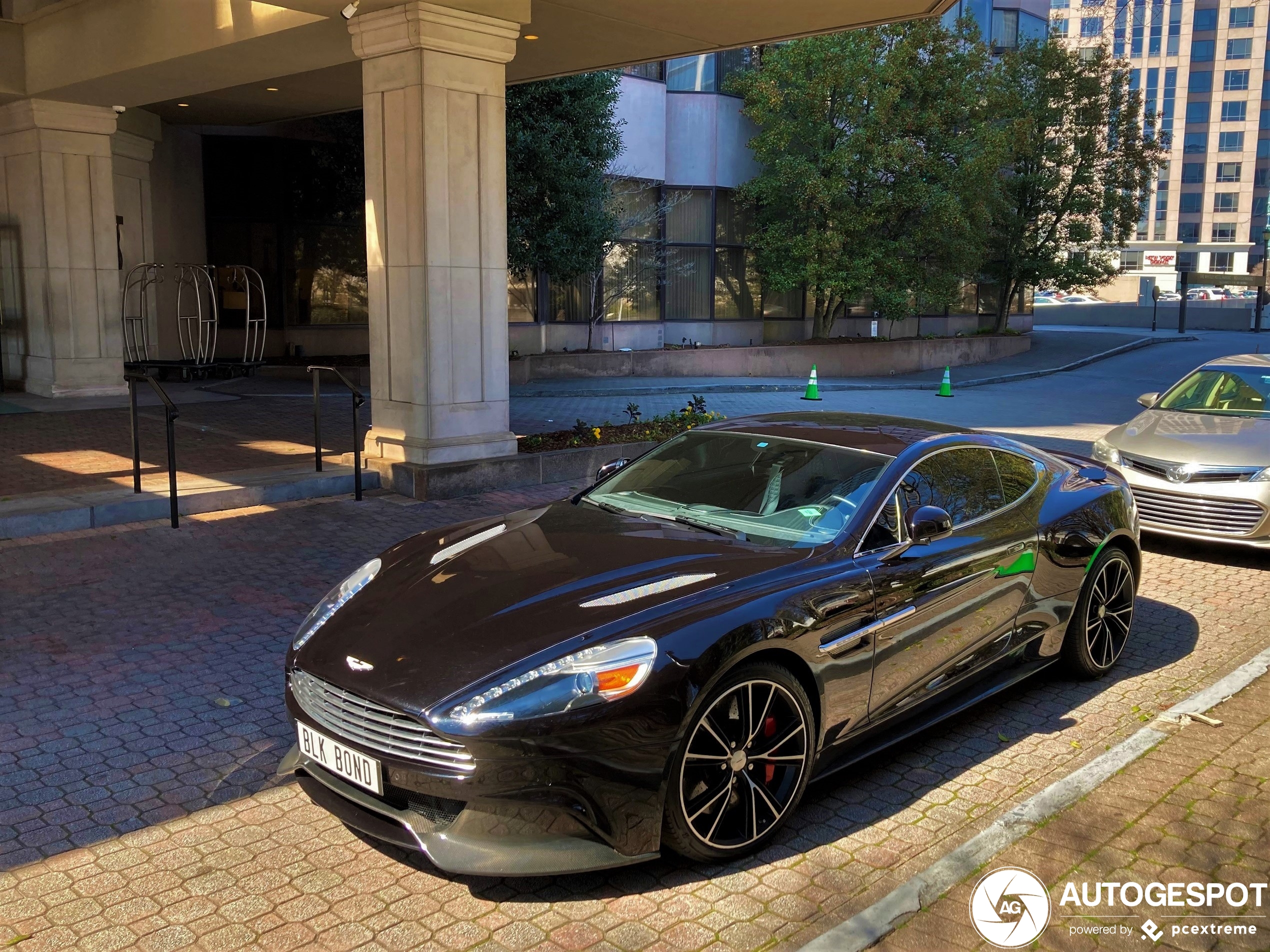 Aston Martin Vanquish 2013