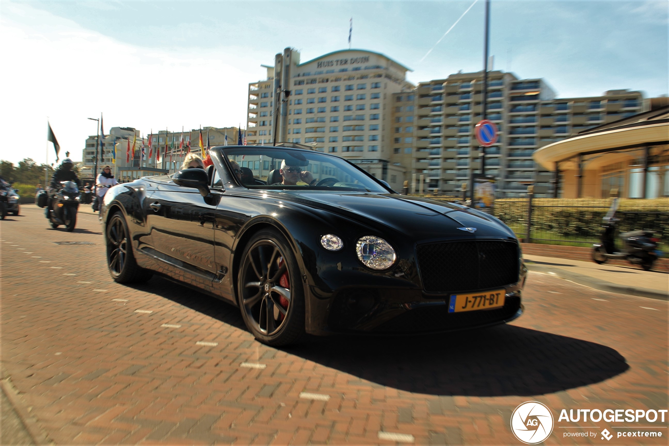 Bentley Continental GTC 2019