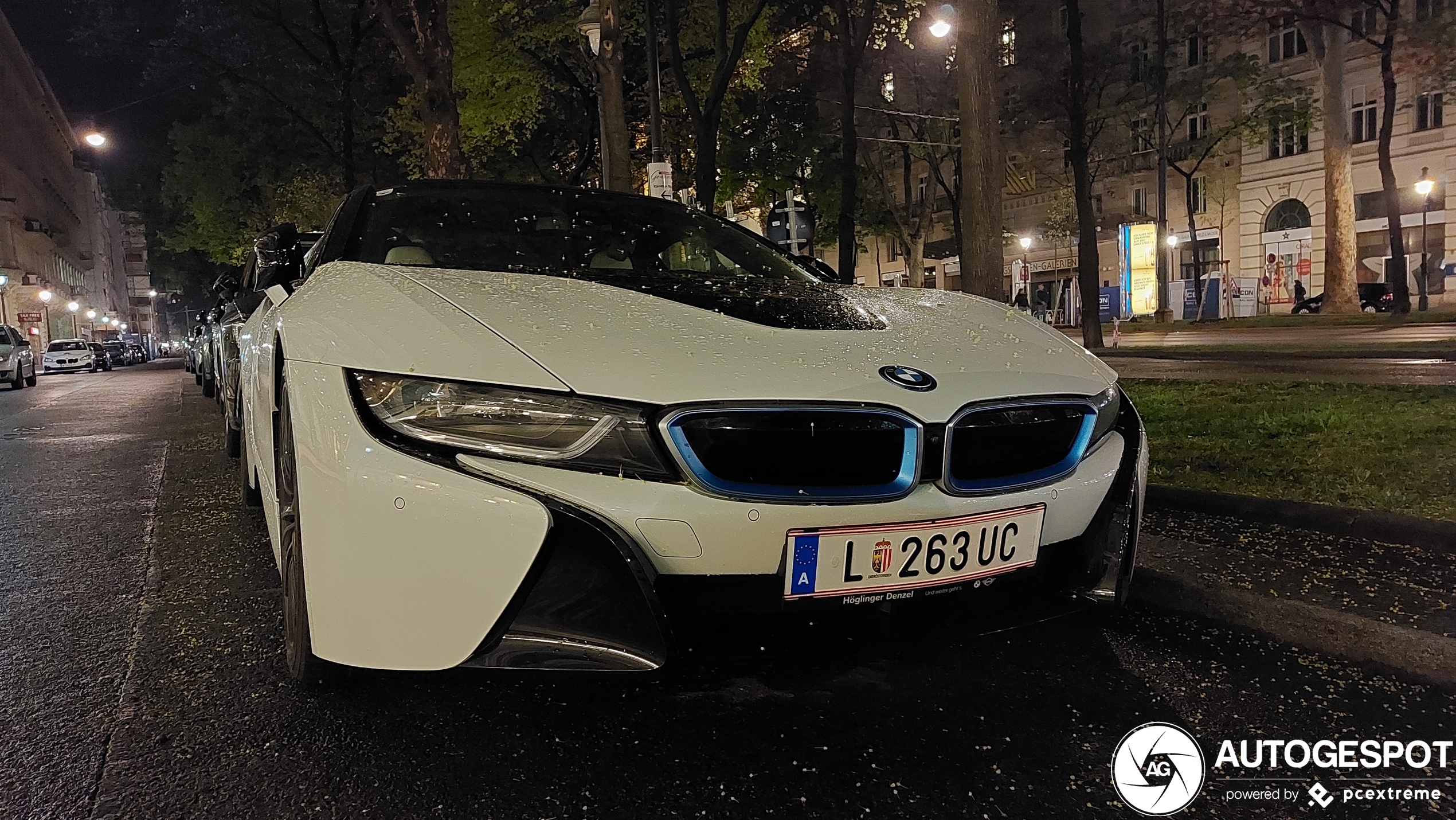 BMW i8 Roadster